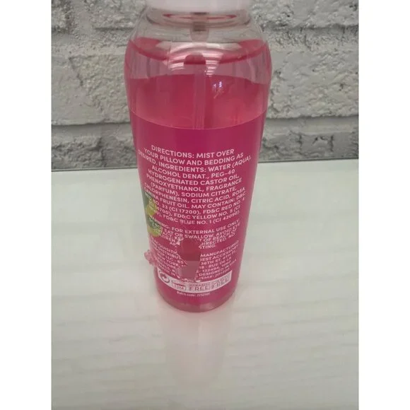 Betsey Johnson Vivid Roses Nourishing Bath and Body 4 PCS Set - Picture 5 of 7